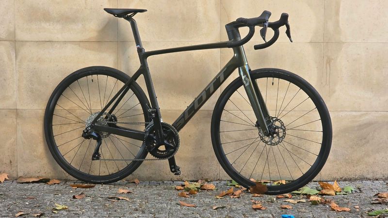 Used Scott Addict RC 40 2024 2024 Road & Gravel
