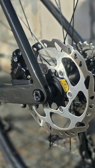 Scott Addict RC 40 2024 2024 Road & Gravel d'occasion — image 9 sur 16