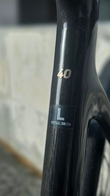 Scott Addict RC 40 2024 2024 Road & Gravel d'occasion — image 11 sur 16