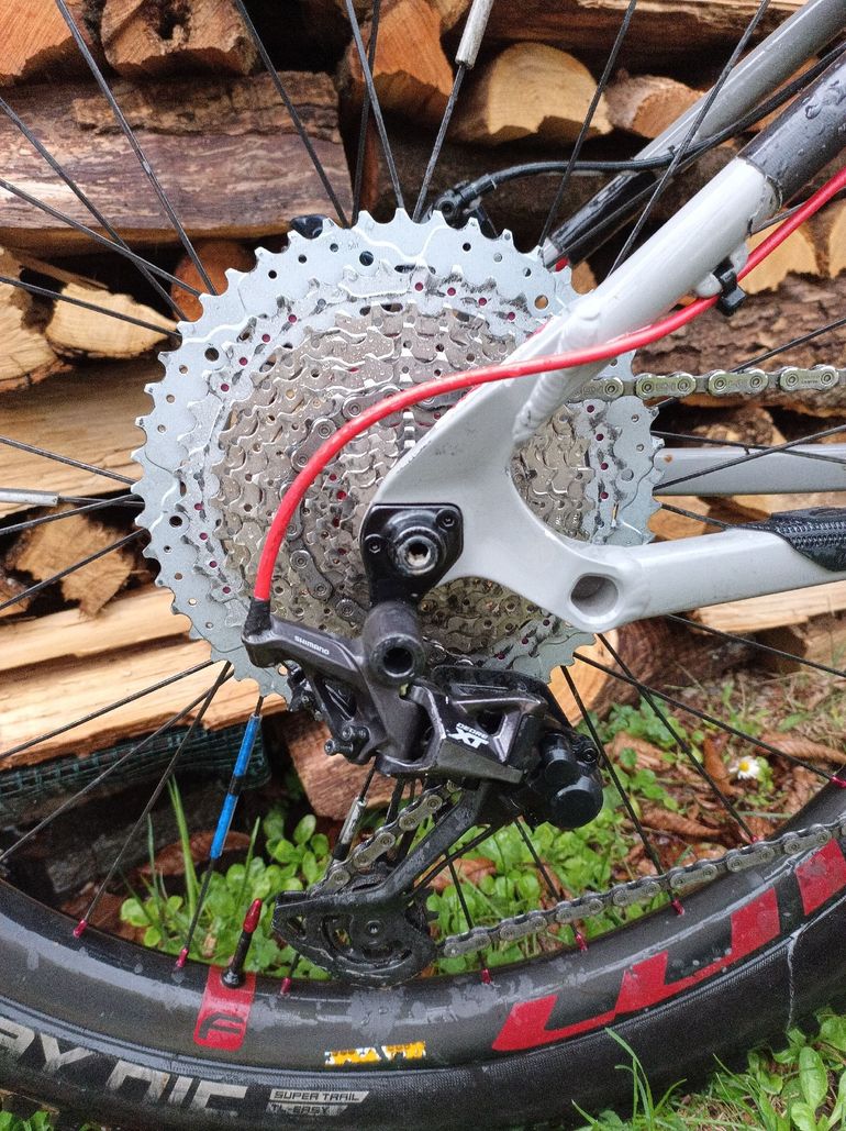 Gebrauchtes Nukeproof Scout Shimano Deore XT 2022 Mountainbike, Hellgrau, 27, 5 (650B) — Bild 2 von 3