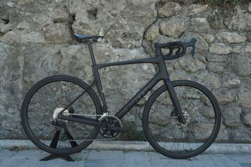 BMC Roadmachine TWO 2026 2026 Road & Gravel usato, Nero — immagine 1 di 18