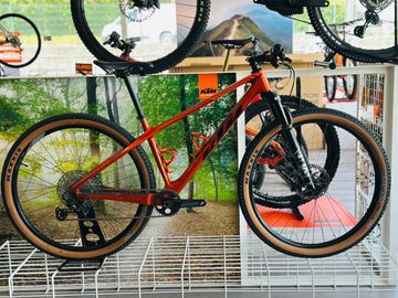 Used KTM Myroon Shimano Deore XT 2024 Mountainbike, Orange — image 1 of 5