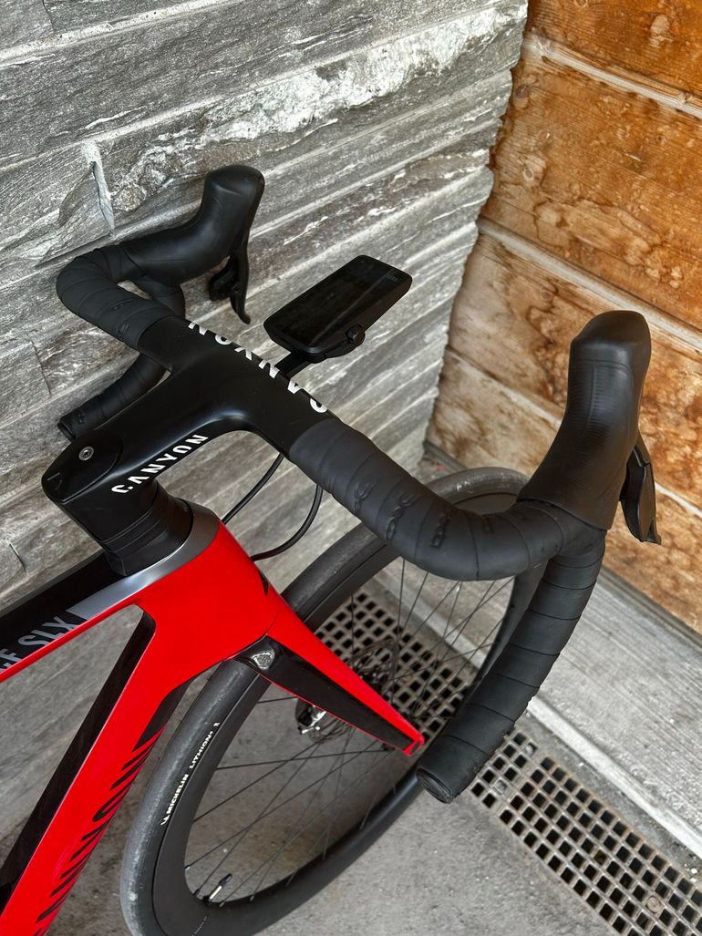Używany Canyon Aeroad CF SLX Disc 9.0 LTD 2018 2018 Road & Gravel — zdjęcie 4 z 11