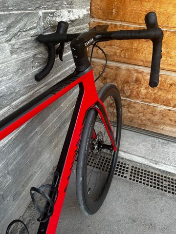 Używany Canyon Aeroad CF SLX Disc 9.0 LTD 2018 2018 Road & Gravel — zdjęcie 8 z 11