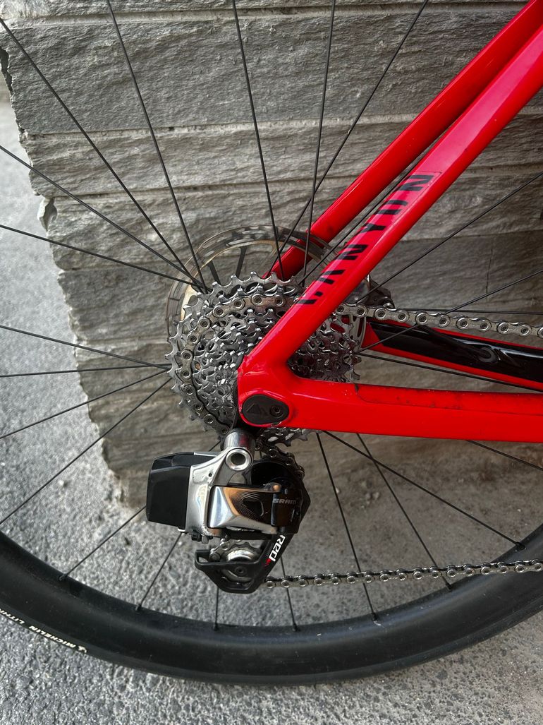 Używany Canyon Aeroad CF SLX Disc 9.0 LTD 2018 2018 Road & Gravel — zdjęcie 6 z 11