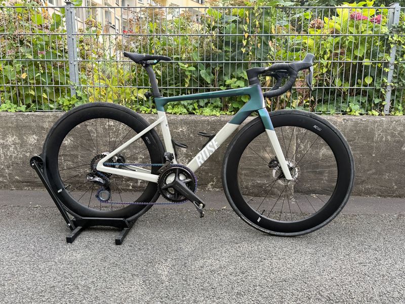 Rose X-Lite Shimano Ultegra Di2 Rainbow Mod. 2024 Road & Gravel d'occasion