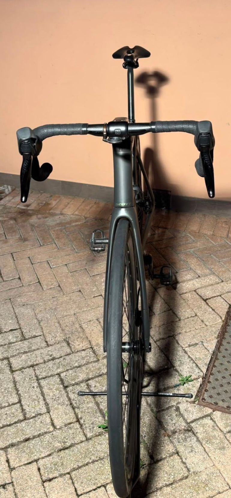 Použité Scott Addict RC 30 2022 2022 Road & Gravel — obrázek 3 z 6