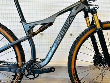 Used Orbea OIZ M-LTD 2020 2020 Mountainbike, Black — image 2 of 8