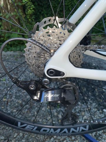 Used Bianchi Sprint 105 2025 2025 Road & Gravel, Light Gray — image 4 of 8