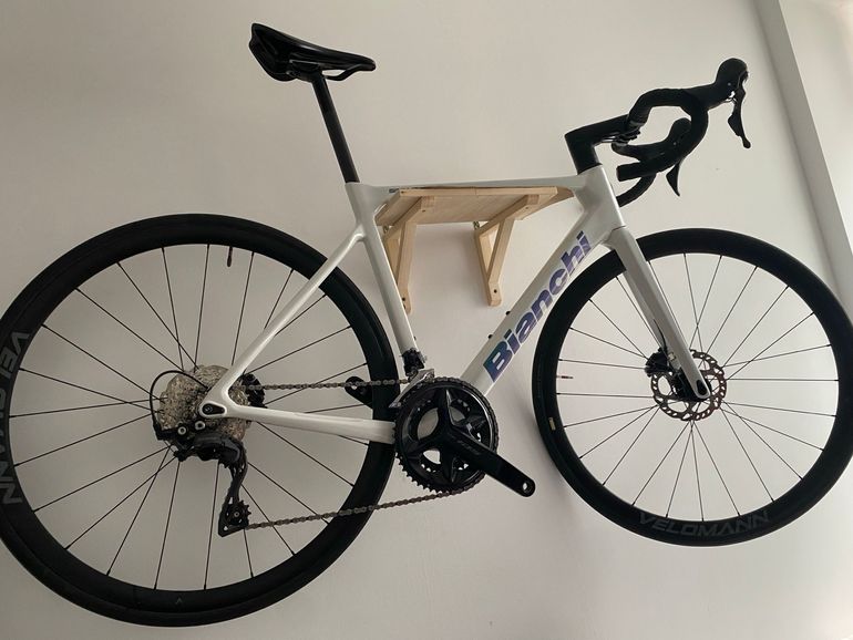 Used Bianchi Sprint 105 2025 2025 Road & Gravel, Light Gray — image 2 of 8