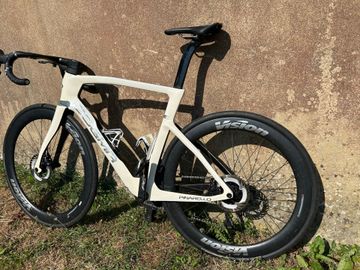 Käytetty Pinarello Dogma F 2025 Frameset 2025 Road & Gravel — kuva 2 / 11