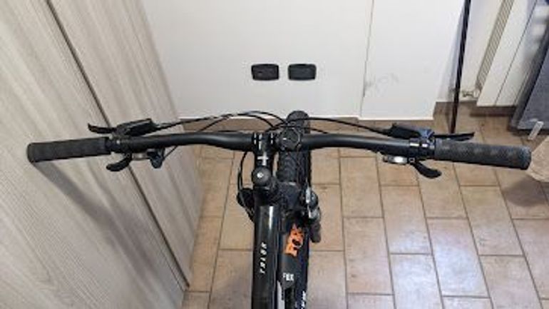 Used Giant Talon 3 2021 2021 Mountainbike, Black, 27.5, 29 — image 3 of 3