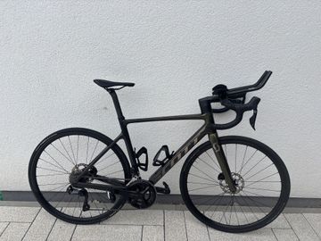 Scott Addict Shimano 105 2024 Road & Gravel usato, Verde — immagine 1 di 6