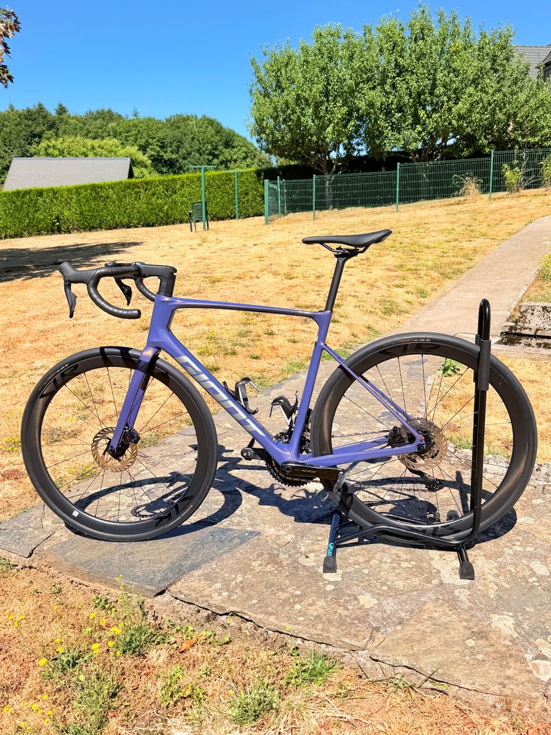 Used Giant Advanced 0 2026 2026 Road & Gravel