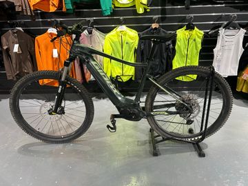 Giant Fathom E+ 2 2022 2022 Mountainbike de segunda mano, Verde — imagen 1 de 5