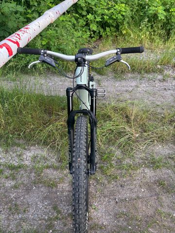 Gebrauchtes Focus JAM 6.8 2022 2022 Mountainbike, Grün, 29 — Bild 6 von 8