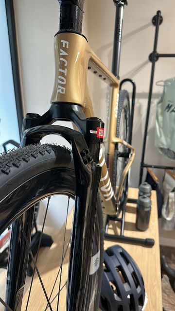Used Factor SARANA - Frameset Premium 2026 Frameset 2026 Road & Gravel, Orange — image 3 of 4