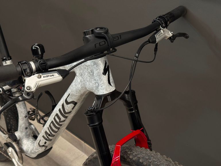 Specialized S-Works Epic 8 2026 Mountainbike usato, Grigio chiaro — immagine 5 di 11