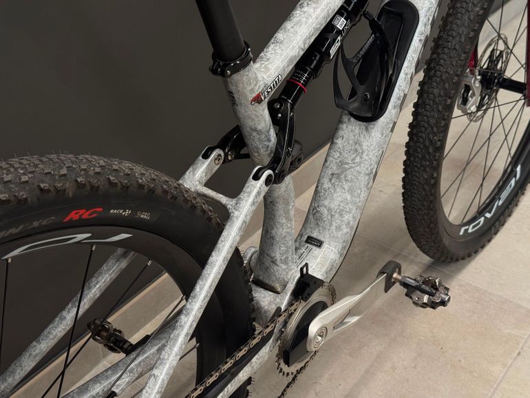 Specialized S-Works Epic 8 2026 Mountainbike usato, Grigio chiaro — immagine 8 di 11