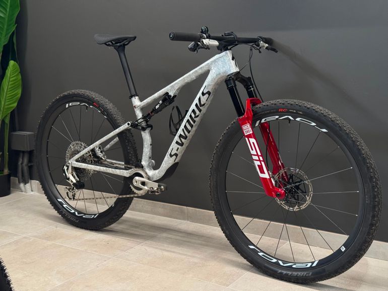 Specialized S-Works Epic 8 2026 Mountainbike usato, Grigio chiaro — immagine 3 di 11