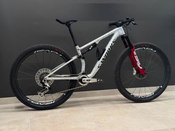 Specialized S-Works Epic 8 2026 Mountainbike usato, Grigio chiaro — immagine 2 di 11
