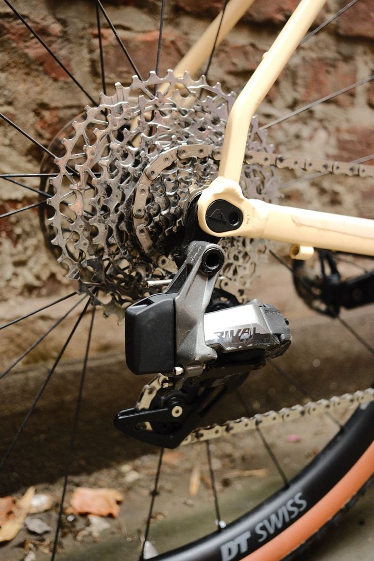 Brugt Canyon Grail 7 eTap 2023 2023 Road & Gravel — billede 2 af 17