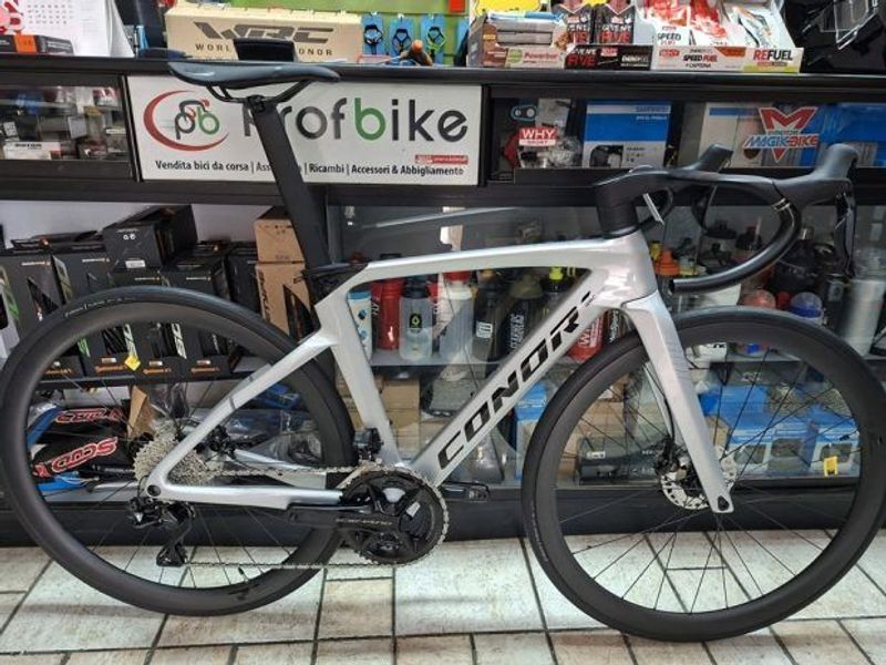 Tweedehands Conor Volcano Aero 2026 Road & Gravel