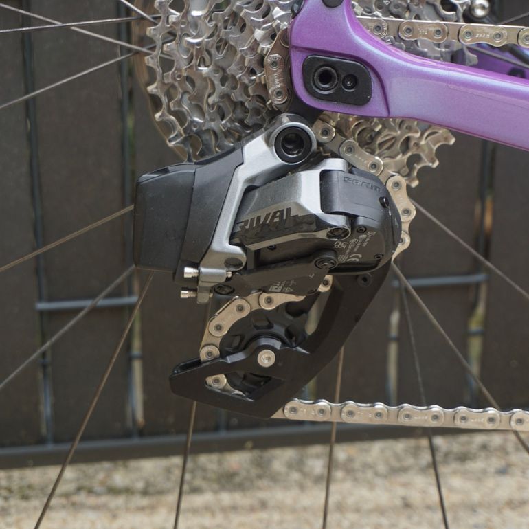 Used Giant Revolt SRAM Rival eTap AXS 2024 Road & Gravel, Purple — image 5 of 8