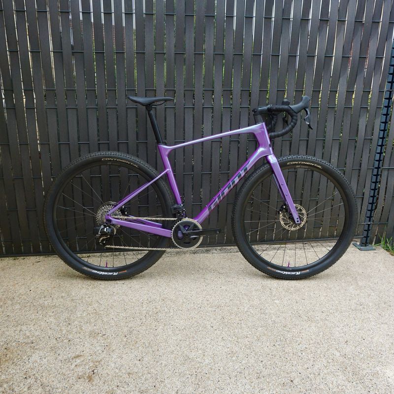 Tweedehands Giant Revolt SRAM Rival eTap AXS 2024 Road & Gravel