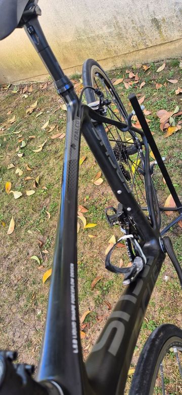 Używany Focus Izalco Pro 2016 Road & Gravel — zdjęcie 6 z 10