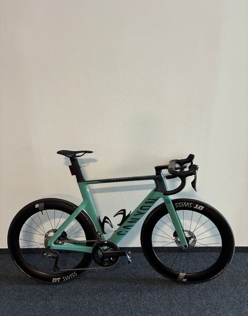 Used Canyon Aeroad CF SLX 8 Di2 2023 2023 Road & Gravel