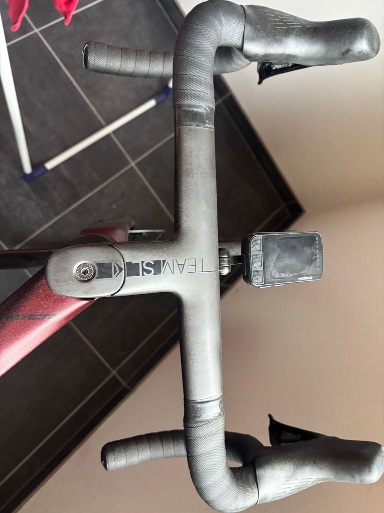 Used Merida REACTO 6000 2024 2024 Road & Gravel, Red — image 2 of 9