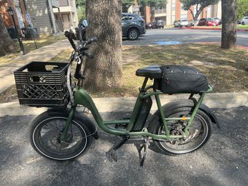 Used Rad Power Bikes RadRunner 2 2023 2023 Urban, Green — image 1 of 4