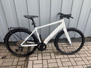 Used Canyon Commuter:ON 7 2023 Urban, White — image 1 of 5