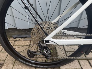 Used Canyon Commuter:ON 7 2023 Urban, White — image 3 of 5