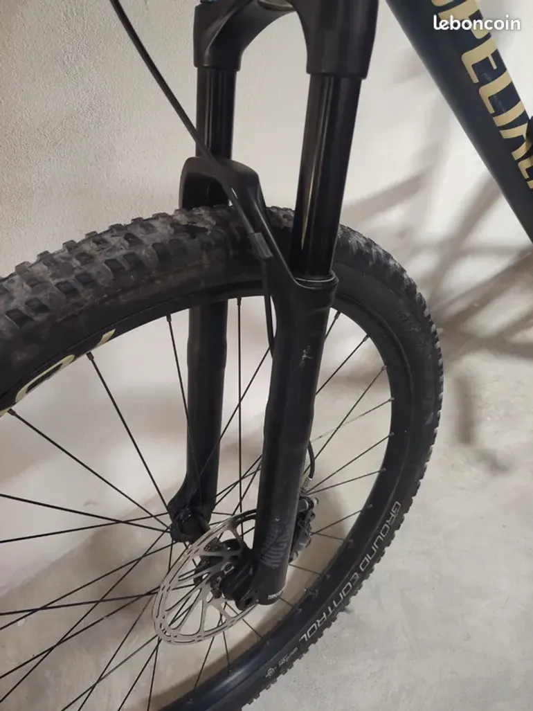 Used Specialized Epic Comp EVO 2020 2020 Mountainbike, Green, 29 — image 2 of 8