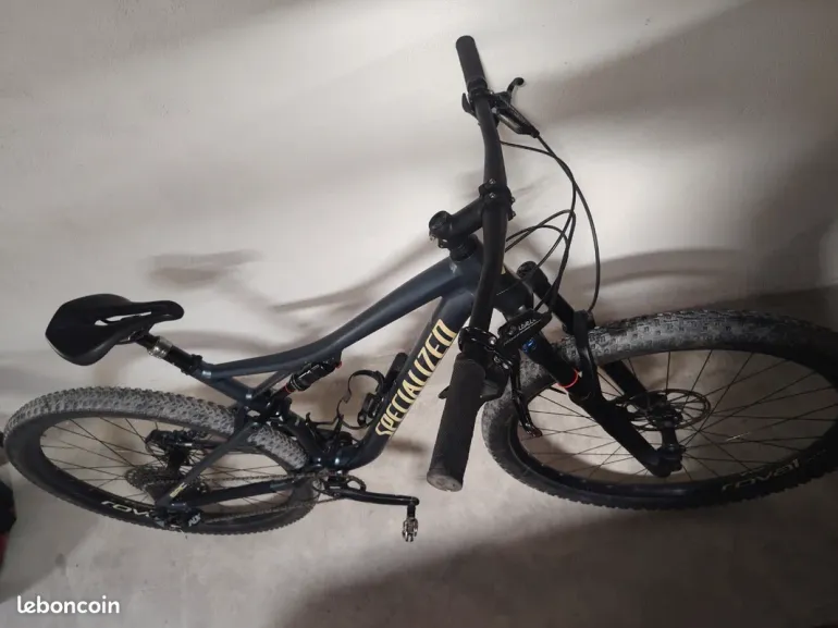 Used Specialized Epic Comp EVO 2020 2020 Mountainbike, Green, 29 — image 4 of 8