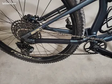 Used Specialized Epic Comp EVO 2020 2020 Mountainbike, Green, 29 — image 8 of 8