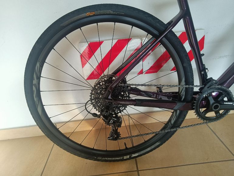 Gebrauchtes Giant Revolt Advanced 1 2020 2020 Road & Gravel, Violett — Bild 3 von 10