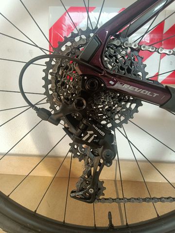 Gebrauchtes Giant Revolt Advanced 1 2020 2020 Road & Gravel, Violett — Bild 4 von 10