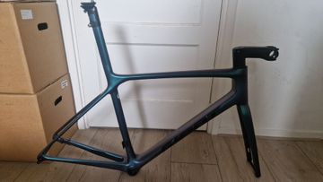 Used Giant Tcr Frameset 2022 2022 Road & Gravel, Purple — image 1 of 7