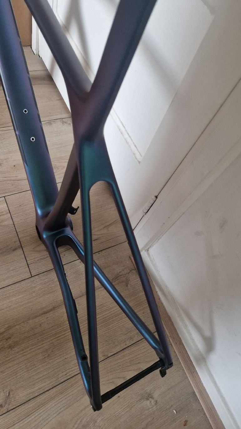 Used Giant Tcr Frameset 2022 2022 Road & Gravel, Purple — image 5 of 7