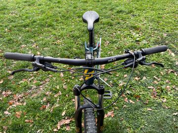 Used Lapierre Edge 5.7 2023 2023 Mountainbike, Blue, 27.5 — image 8 of 9