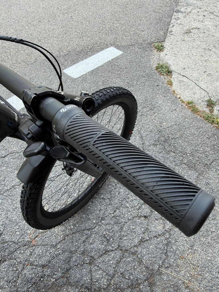Used Scott Genius 920 2023 2023 Mountainbike, Black, 29 — image 7 of 8