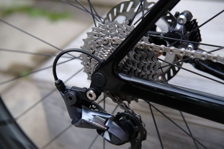 Used Canyon Ultimate CF SL 8 2023 2023 Road & Gravel, Black — image 7 of 9