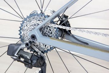 Used BMC Roadmachine SRAM Rival eTap AXS 2022 Road & Gravel, Light Gray — image 15 of 15