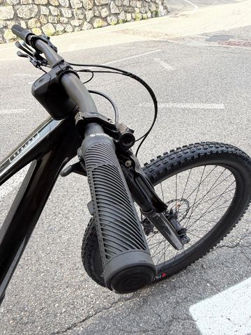 Used Scott Genius 920 2024 2024 Mountainbike, Black, 29 — image 2 of 3