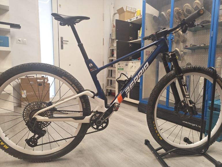 Used Berria MAKO PRO XT 2025 2025 Mountainbike, Blue, 29 — image 5 of 9