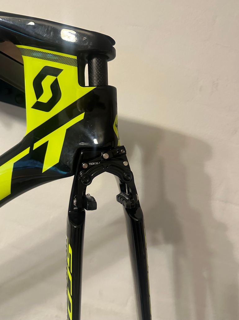 Scott Plasma RC (HMX) mech/Di2 Frame Set 2017 Frameset 2017 Road & Gravel d'occasion — image 2 sur 3