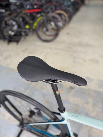 Cannondale Synapse Carbon 2 RLE 2023 2023 Road & Gravel usato, Grigio chiaro — immagine 17 di 24